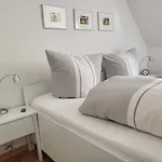 Rh 